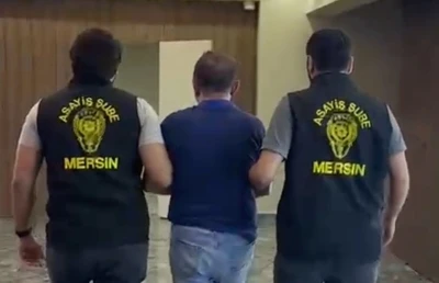 65 yıl hapis cezasıyla aranan h&uuml;k&uuml;ml&uuml; otob&uuml;ste yakalandı
