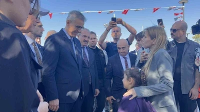 7 yaşındaki Yağmur hem baba hem de dayısına sigarayı bıraktırdı
