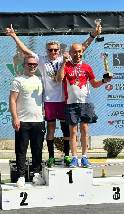 75 yaş &uuml;st&uuml; kategoride birinci olan milli sporcu Ali Bıdı T&uuml;rkiye Kupası sahibi oldu
