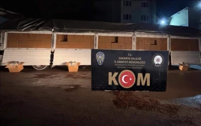 8 milyon ka&ccedil;ak makaronla Sakarya&rsquo;dan İstanbul&rsquo;a yola &ccedil;ıktı, yakalandı
