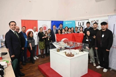 8 &uuml;lkenin katıldığı gastronomi yarışmasından Kahramanmaraşlı &ouml;ğrenciler madalyalarla d&ouml;nd&uuml;
