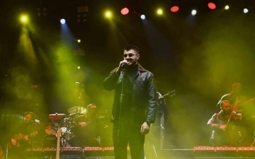 80 bin kişi Semicenk&rsquo;i askere uğurladı
