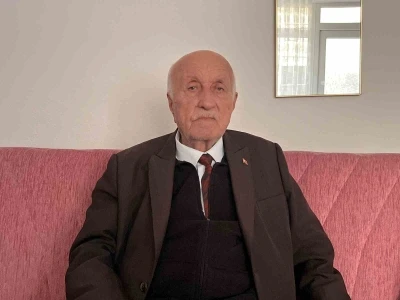 85 yaşındaki Mustafa Hoca, Öğretmenler Günü’nü ilk günkü heyecanla bekliyor
