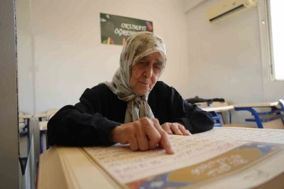 87 yaşında Kur’an-ı Kerim okumayı öğrendi
