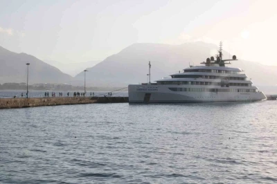 91 turist 74 mürettebatlı lüks gemi Alanya’ya ulaştı
