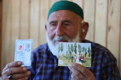 95 yaşındaki Mahmut dede, sağlıklı yaşamın sırrının süt ürünleri olduğunu söyledi
