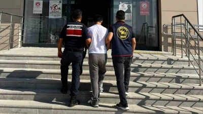 98 suç kaydı bulunan 21 yaşındaki firari yakalandı
