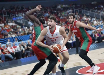 A Milli Erkek Basketbol Takımı, grup liderliği için Sırbistan karşısında
