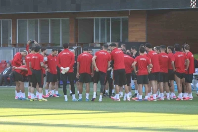 A Milli Futbol Takımı, Paraguay ma&ccedil;ı hazırlıklarını tamamladı
