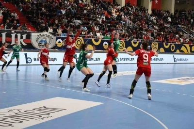 A Milli Kadın Hentbol Takımı Macaristan&rsquo;a 42-23 mağlup oldu

