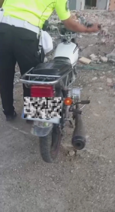 Abartı egzoz kullanan 9 motosikletliye 1 milyon 350 bin TL ceza
