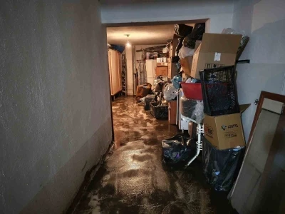 ABB&rsquo;nin yol &ccedil;alışmasından sonra binasını iki kere kanalizasyon suları basan vatandaş isyan etti
