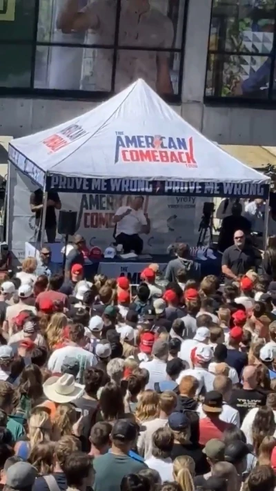 ABD’de üniversitede konuşma yapan sağcı aktivist Charlie Kirk’e silahlı saldırı
