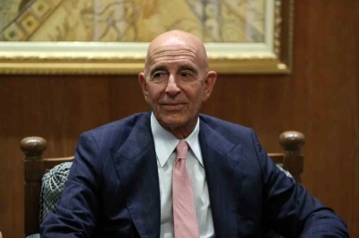 ABD’li Özel Temsilci Barrack’tan gazetecilere: &quot;Bu iş kaotik, hayvani bir hal almaya başladığı anda biz yokuz, medeni davranın&quot;
