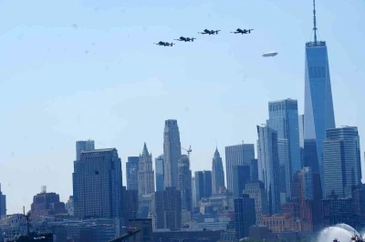 ABD&rsquo;nin bağımsızlığının 250. yılı New York&rsquo;ta hava ve deniz t&ouml;renleriyle kutlandı
