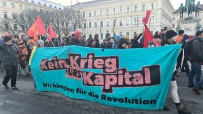 ABD&rsquo;nin Venezuela&rsquo;ya m&uuml;dahalesi Almanya&rsquo;da protesto edildi
