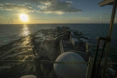 ABD ordusu: "3 bin 500 personel taşıyan amfibi h&uuml;cum gemisi USS Tripoli Orta Doğu&rsquo;da"
