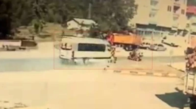 Abdipaşa’da yaşanan kaza güvenlik kamerasına yansıdı
