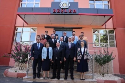 Abdulhamit Gül ve AK Parti Heyeti Beşler Un ve TUSAF Başkanı Mesut Çakmak’ı Ziyaret Etti