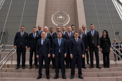 Adalet Bakan Yardımcısı Tuncay, İzmir Adliyesi&rsquo;ni ziyaret etti

