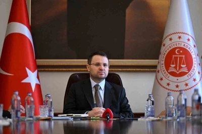 Adalet Bakanı G&uuml;rlek, Nevşehirli iş adamlarını kabul etti
