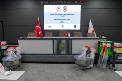 Adana&rsquo;da 16&rsquo;sı kadın 32 &ccedil;ift&ccedil;iye makine desteği
