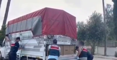 Adana’da 2 milyon 400 bin adet kaçak makaron ele geçirildi
