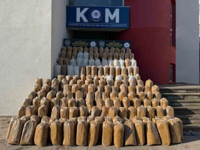 Adana&rsquo;da 2 ton 500 kilogram ka&ccedil;ak t&uuml;t&uuml;n ele ge&ccedil;irildi
