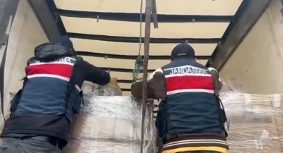 Adana&rsquo;da 3 bin litre sahte alkol ele ge&ccedil;irildi

