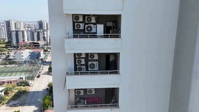 Adana&rsquo;da aşırı klima kullanımı hem sıcaklığı artırıyor hem &ccedil;evre kirliliği yapıyor

