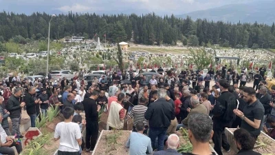 Adana&rsquo;da boğulan &uuml;niversiteli gen&ccedil;, Osmaniye&rsquo;de g&ouml;zyaşlarıyla defnedildi
