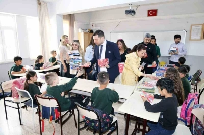 Adana&rsquo;da &ccedil;ocuklar unutulmadı
