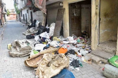 Adana&rsquo;da &ccedil;&ouml;p ev temizlendi
