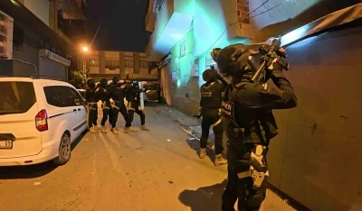 Adana’da DEAŞ’ın uyuyan hücresine operasyon: 12 gözaltı

