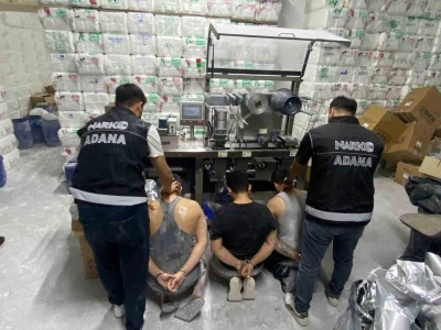 Adana&rsquo;da dev operasyon: 4 milyon uyuşturucu hap ile 3 ton 994 kilogram etken madde ele ge&ccedil;irildi
