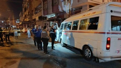 Adana’da dolmuşa silahlı saldırı: Sürücü yaralı halde 600 metre sürdü ama kurtarılamadı
