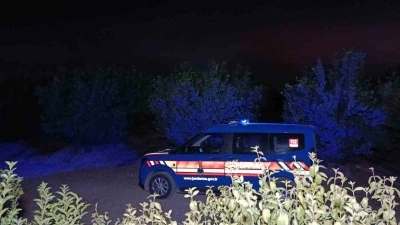 Adana’da düşen eğitim uçağının enkazında ekipler inceleme yaptı
