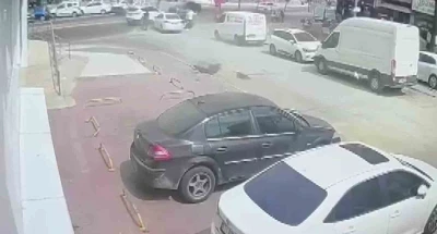 Adana’da film gibi uyuşturucu operasyonu: Kaçarken polis aracına çarptı

