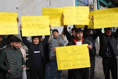 Adana&rsquo;da gen&ccedil;lerden başlık parası eylemi
