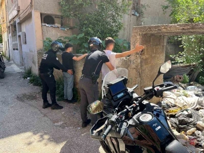 Adana&rsquo;da metruk binalara narkotik denetimi
