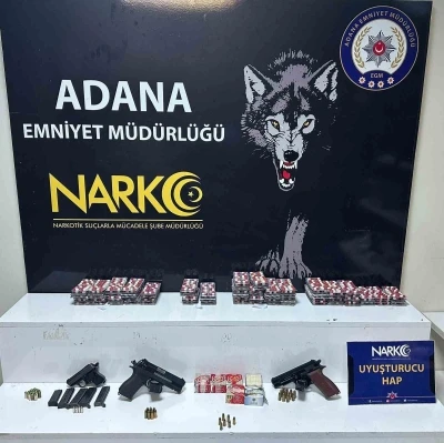 Adana&rsquo;da narkotik operasyonu: Esrar, sentetik hap ve silah ele ge&ccedil;irildi
