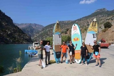 Adana’da paddle board heyecanı: Sporcuların keşfettiği vadinin yeni cazibe merkezi olması hedefleniyor
