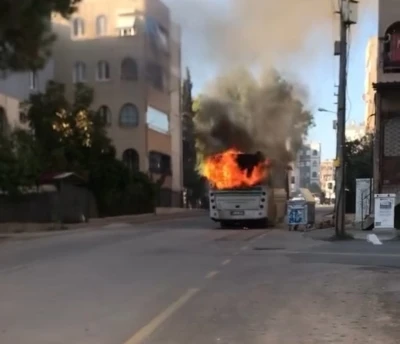 Adana’da park halindeki halk otobüsü yandı

