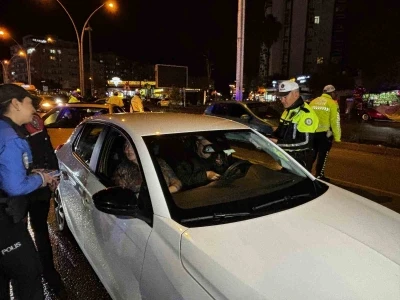 Adana&rsquo;da "Yılbaşı Huzur ve G&uuml;ven" uygulaması
