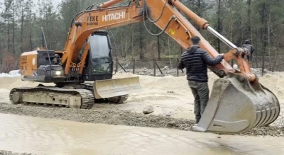 Adana&rsquo;da sel ve heyelanlar ulaşımda aksamalara neden oldu
