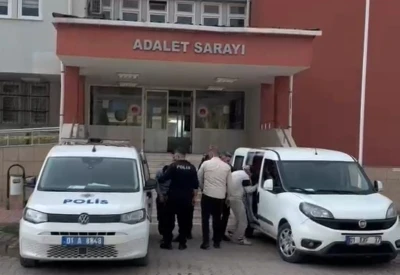 Adana&rsquo;da uyuşturucu operasyonu: 2 tutuklama
