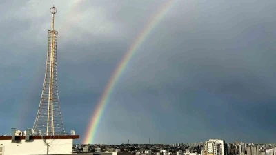 Adana’da yağmur sonrası gökkuşağı oluştu
