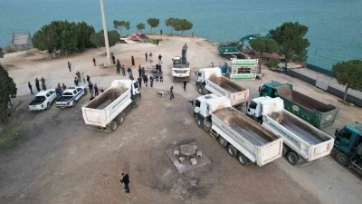 Adana&rsquo;da yıkım gerginliği bitti: Kep&ccedil;eler yıkıma başladı
