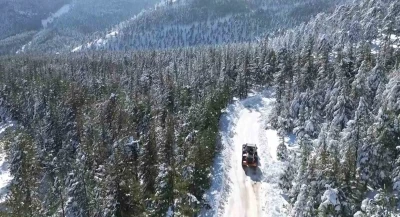 Adana Feke&rsquo;de kar 1 metreyi aştı, &ccedil;ocuklar kızakla tatilin tadını &ccedil;ıkardı
