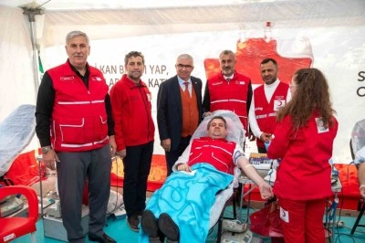 Adana kan bağışında her zaman ilk &uuml;&ccedil;te